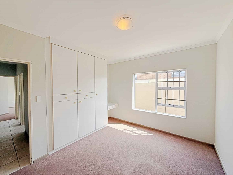 4 Bedroom Property for Sale in Middedorp Western Cape